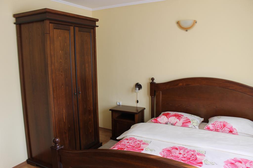 Guest House Maria Koprivchtitsa Extérieur photo