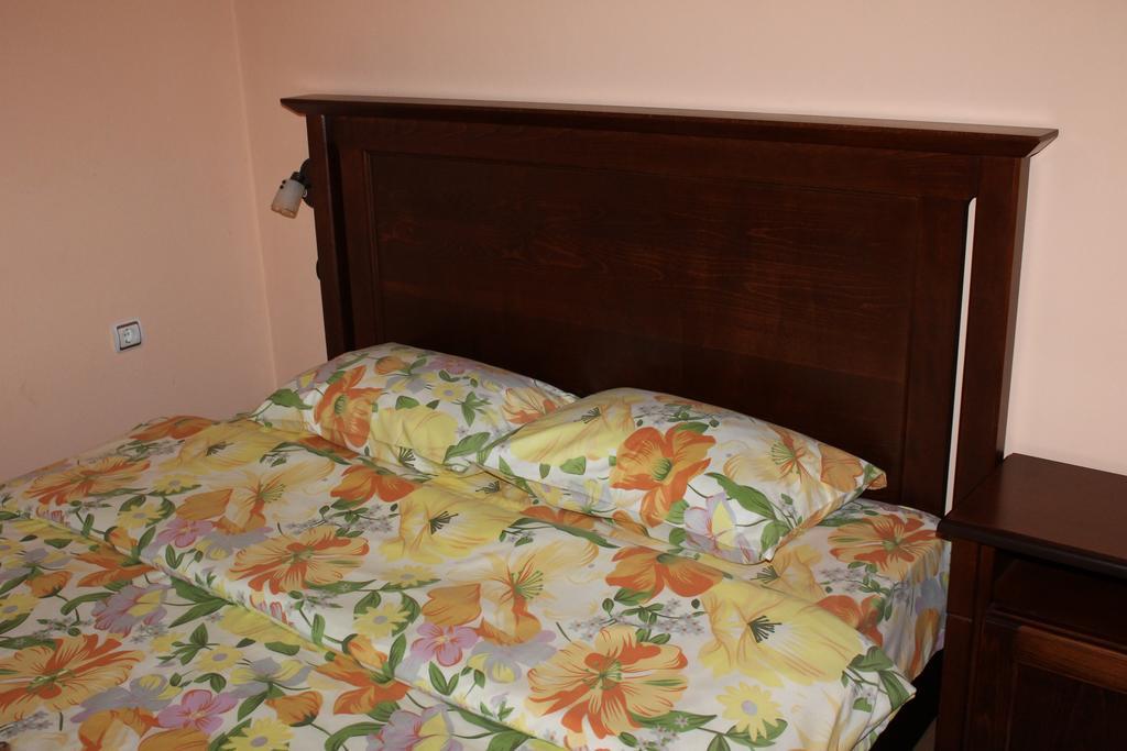 Guest House Maria Koprivchtitsa Extérieur photo